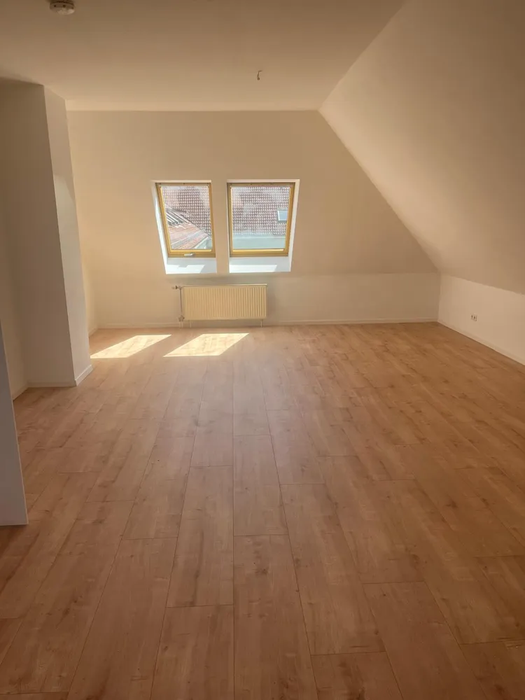2 Zimmer Wohnung mit 64 m² in Naumburg (Saale) – Bild 1