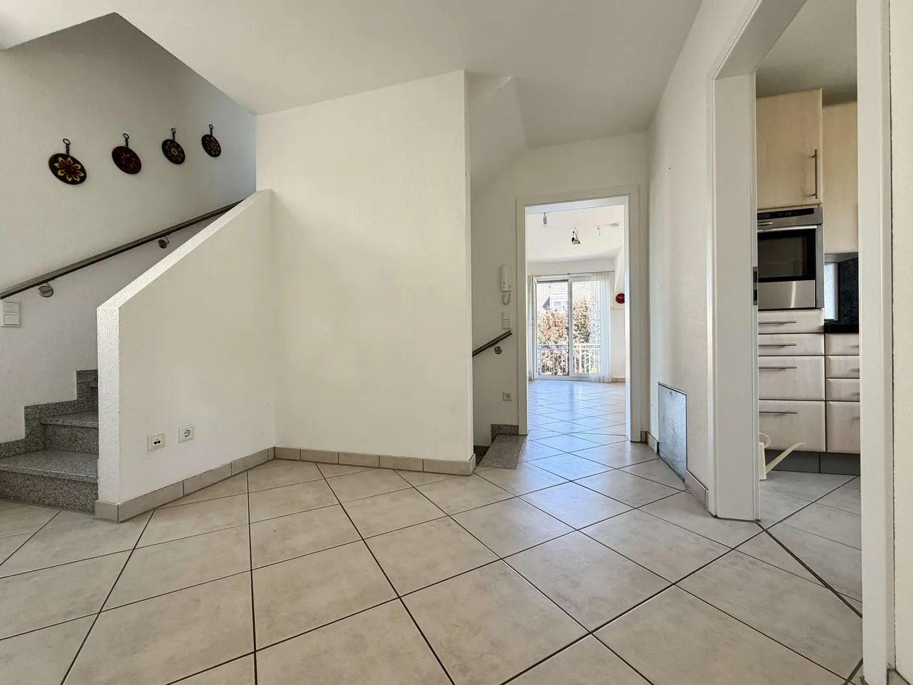 3 Zimmer Wohnung mit 107 m² in Köln – Bild 2