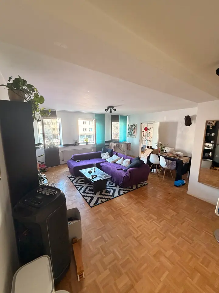 2 Zimmer Wohnung mit 80 m² in Köln – Bild 2