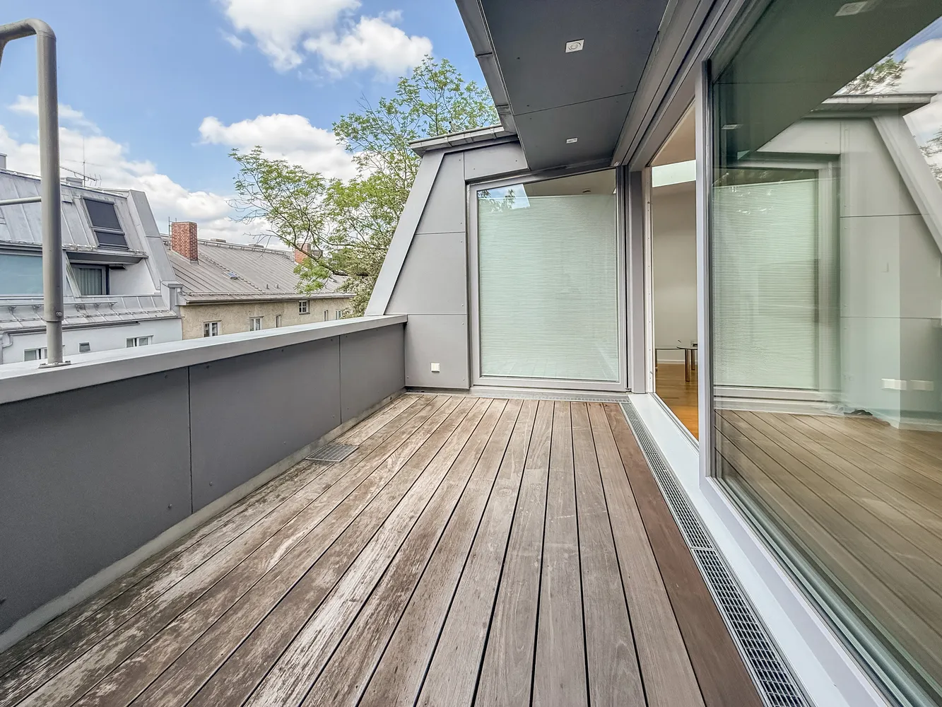 2 Zimmer Wohnung mit 65 m² in München – Bild 2