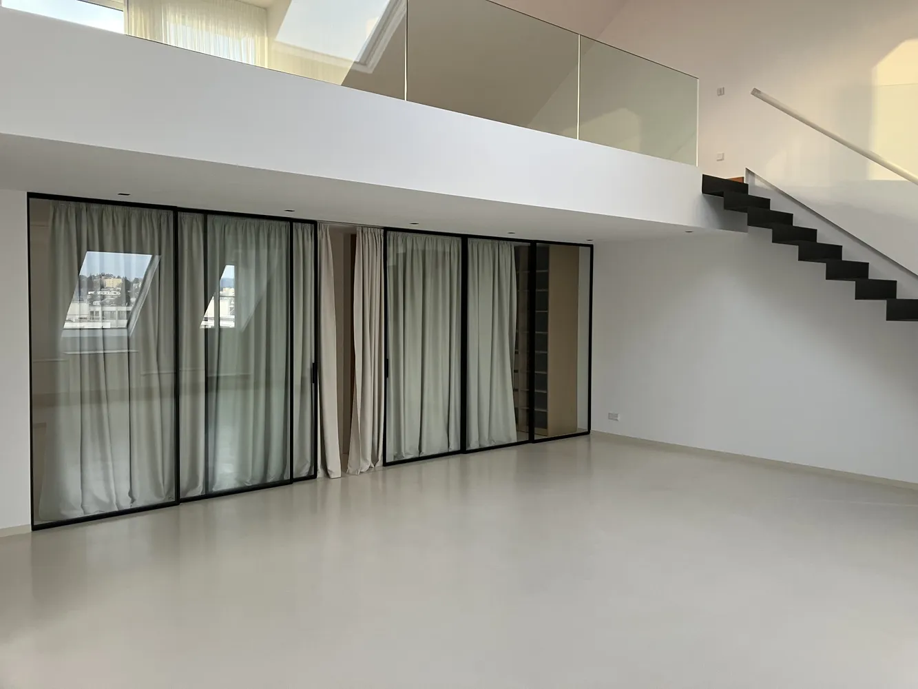 4 Zimmer Wohnung mit 340 m² in Wiesbaden – Bild 2