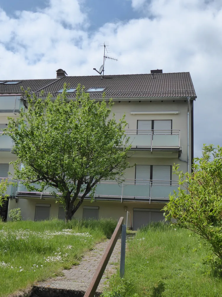 3 Zimmer Wohnung mit 100 m² in Saarbrücken – Bild 2