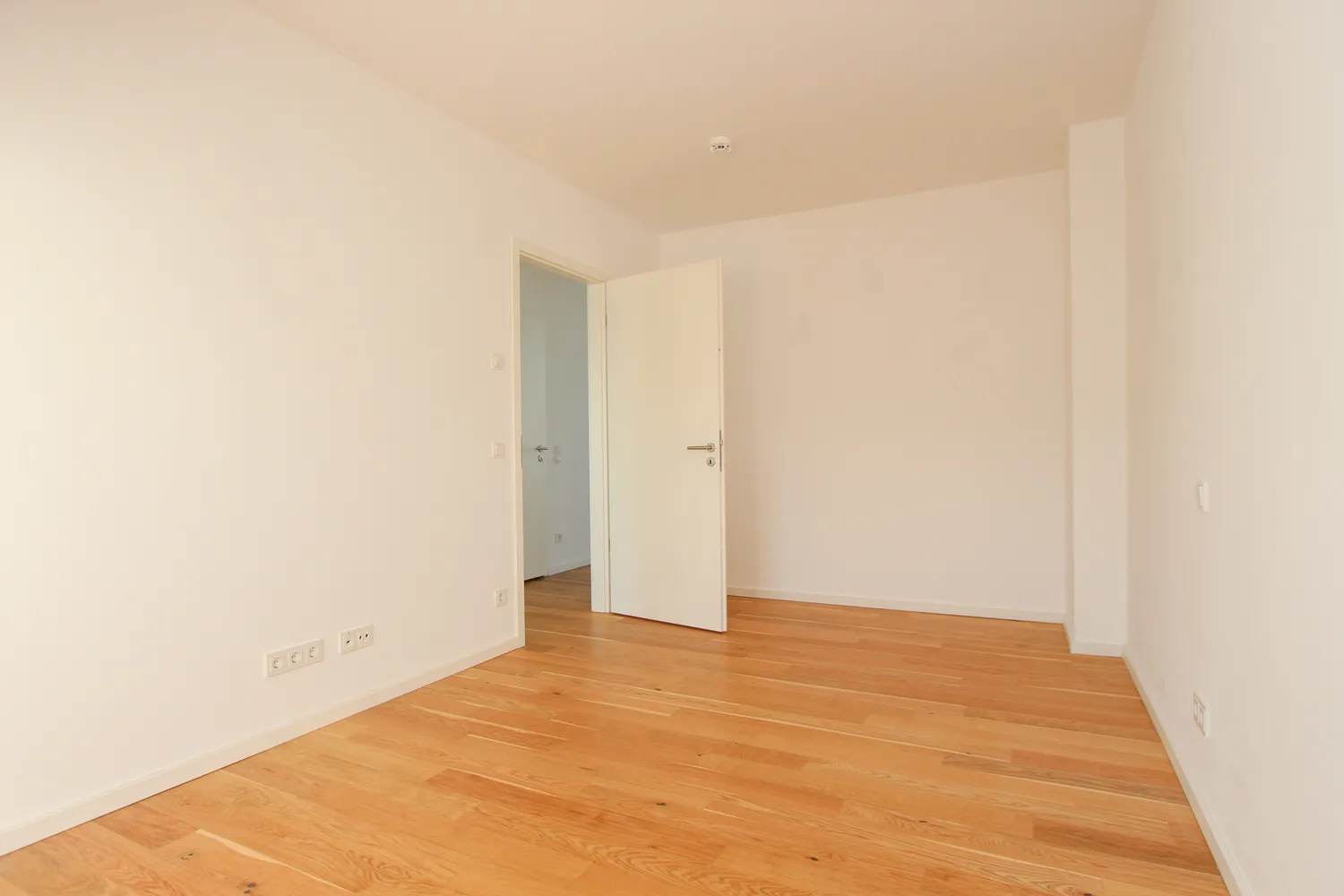 4 Zimmer Wohnung mit 106 m² in München – Bild 2