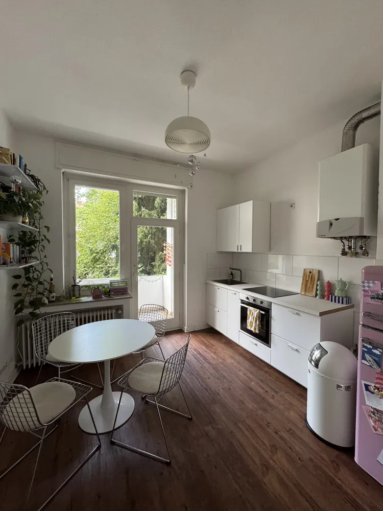 1 room apartment with 35 m² in Essen – Photo 3