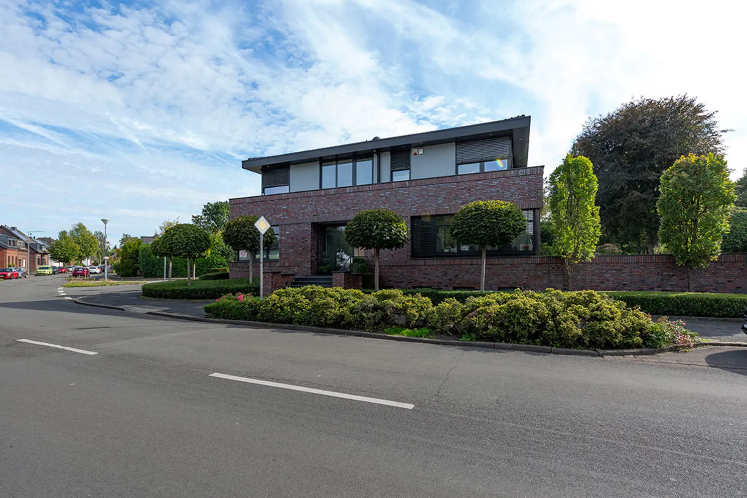 4 Zimmer Wohnung mit 155 m² in Krefeld – Bild 2