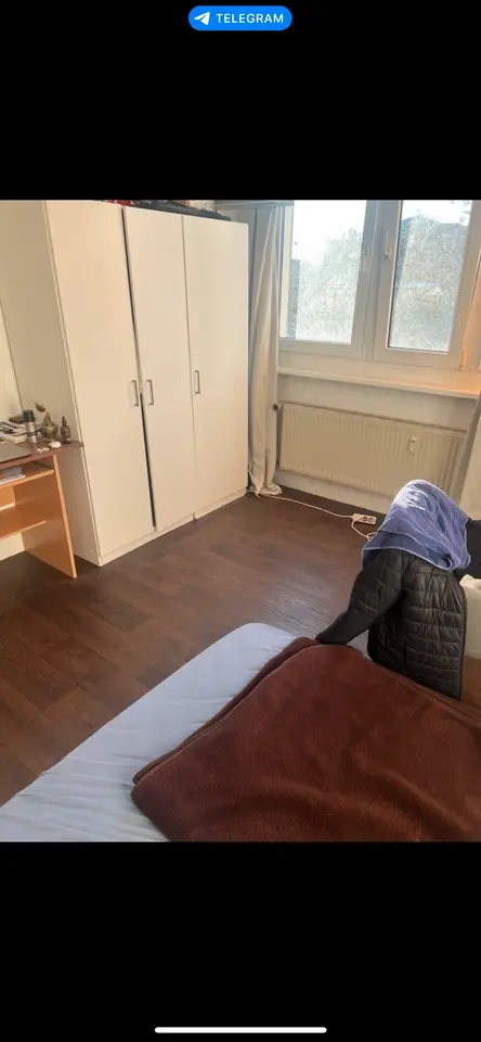 17 Zimmer Wohnung mit 50 m² in Berlin – Bild 1