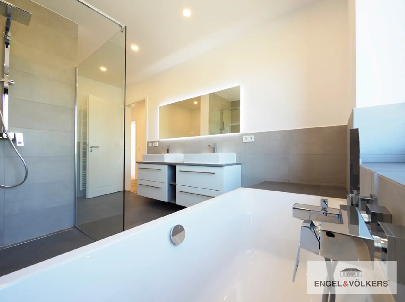 3 Zimmer Wohnung mit 142 m² in Saarbrücken – Bild 5