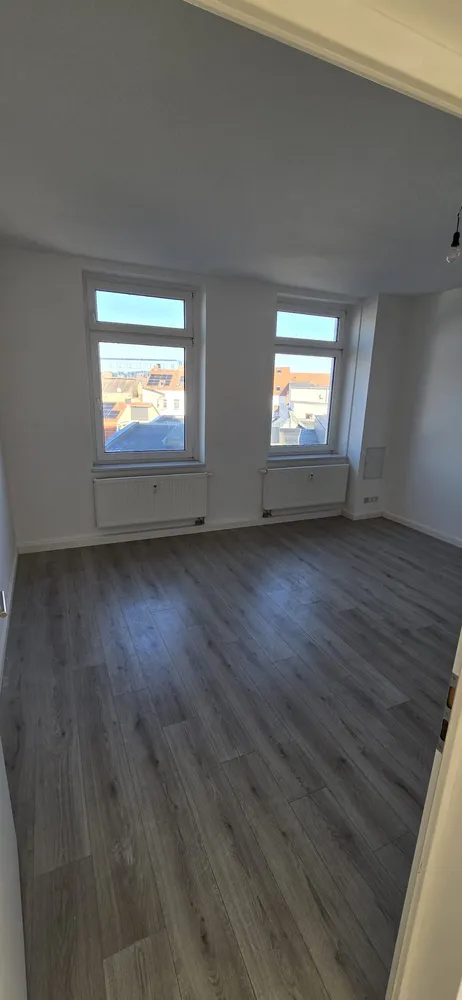 5 Zimmer Wohnung mit 109 m² in Bitterfeld-Wolfen – Bild 1