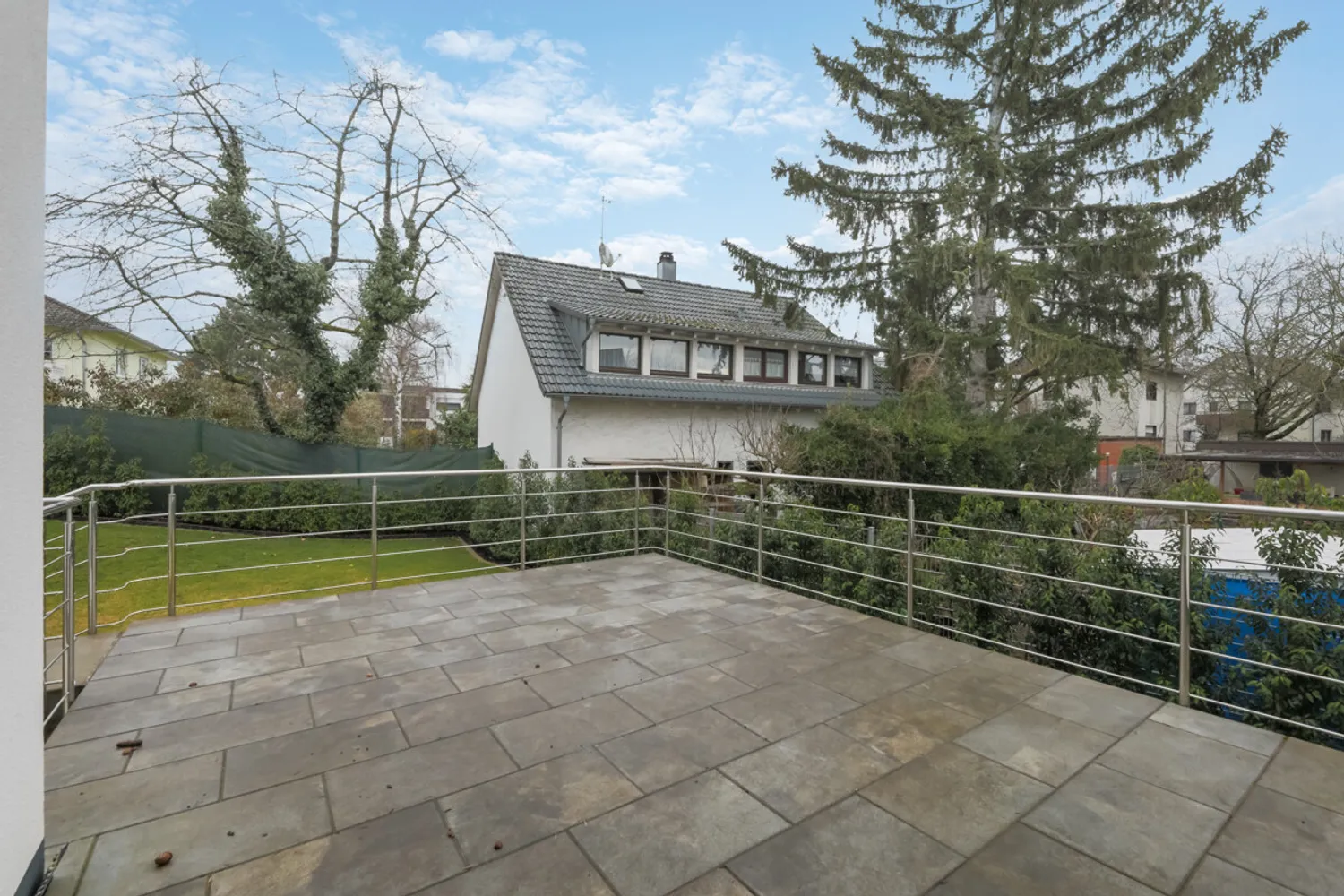 2 Zimmer Wohnung mit 101 m² in Karlsruhe – Bild 3