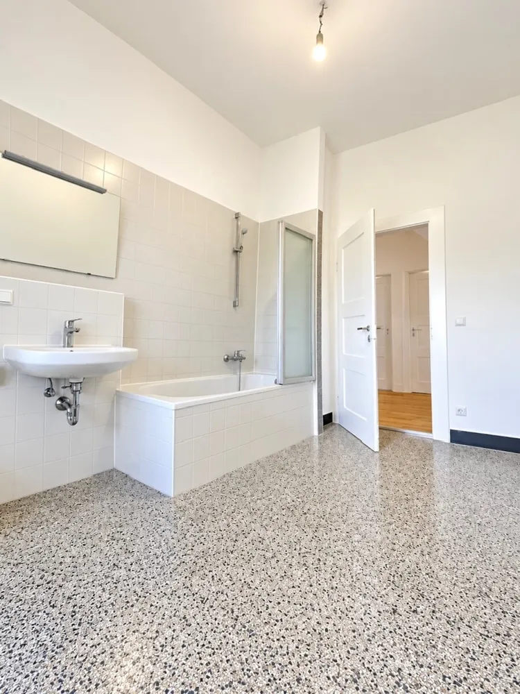 4 Zimmer Wohnung mit 127 m² in Karlsruhe – Bild 4