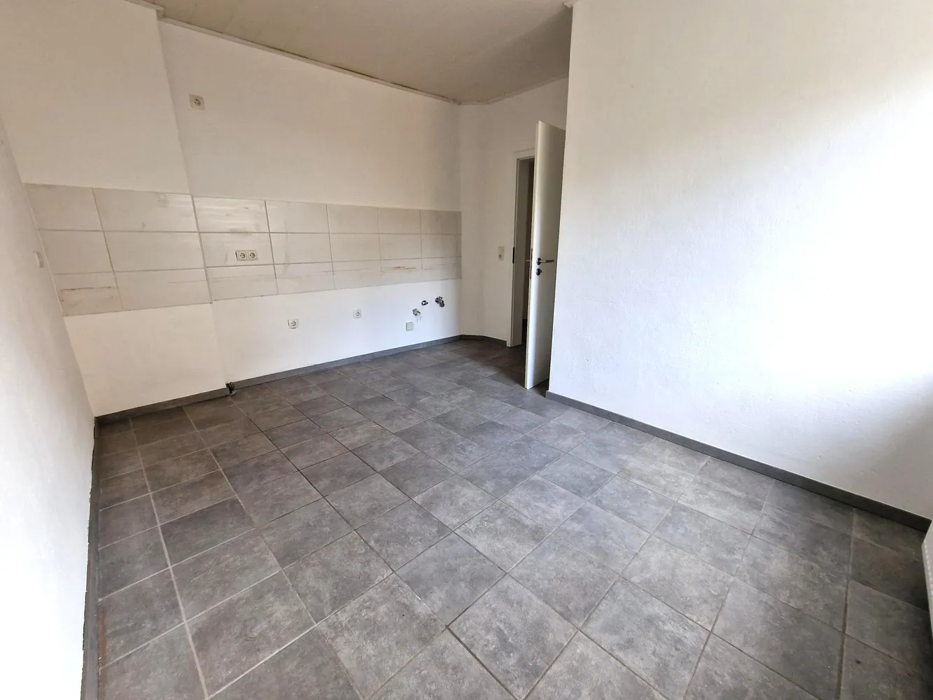 3 Zimmer Wohnung mit 72 m² in Hof – Bild 2