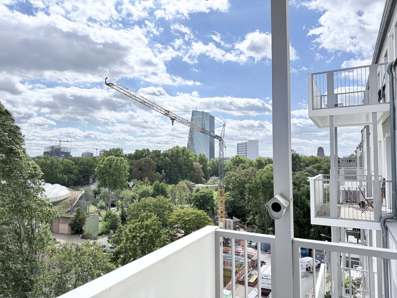 3 Zimmer Wohnung mit 80 m² in Frankfurt am Main – Bild 3