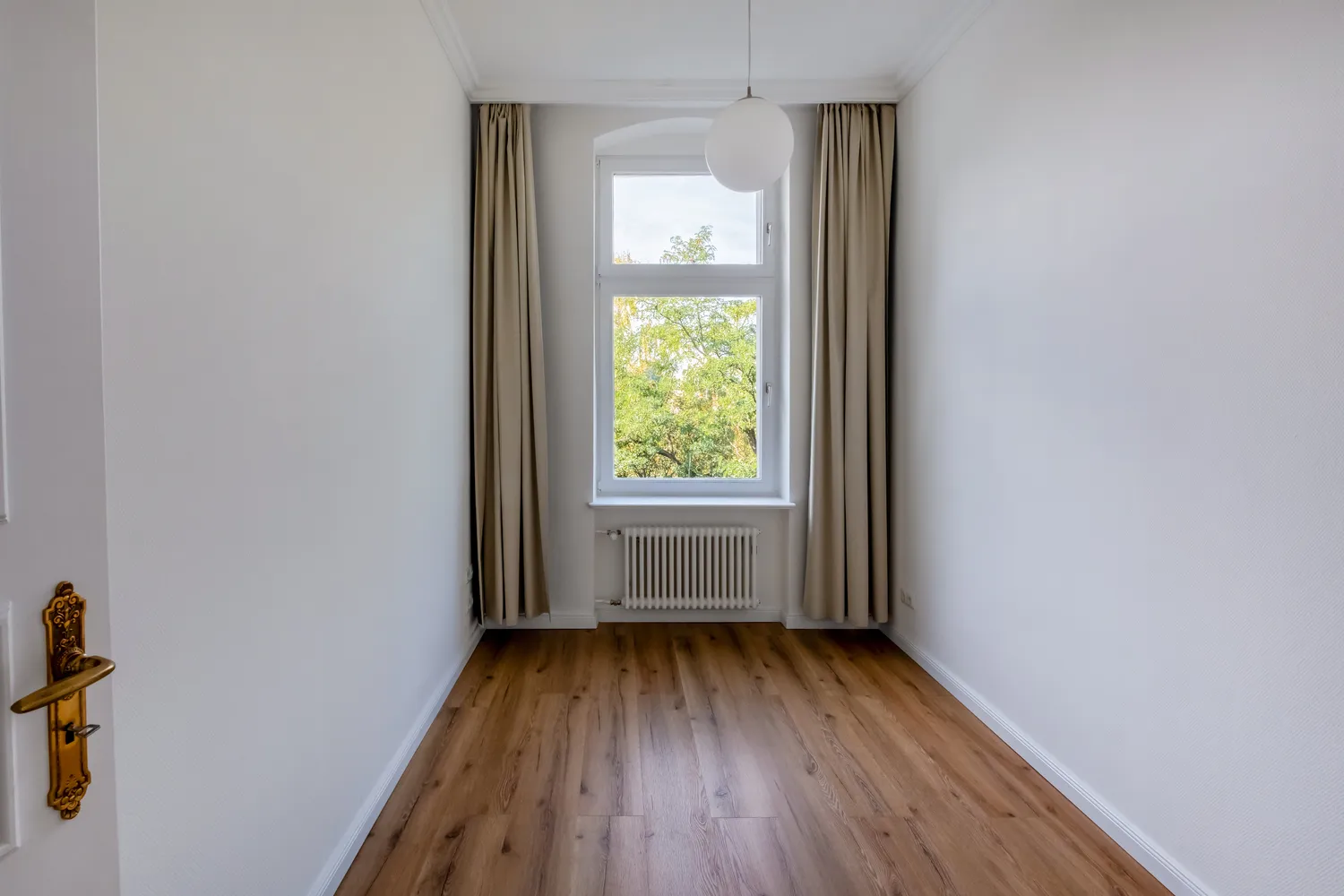 7 Zimmer Wohnung mit 213 m² in Berlin – Bild 3