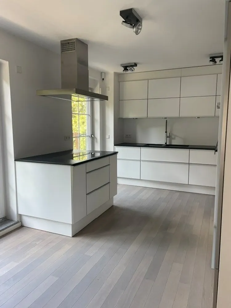 5 Zimmer Wohnung mit 207 m² in Frankfurt am Main – Bild 6