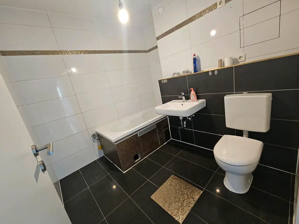 3 Zimmer Wohnung mit 90 m² in Rüsselsheim am Main – Bild 4