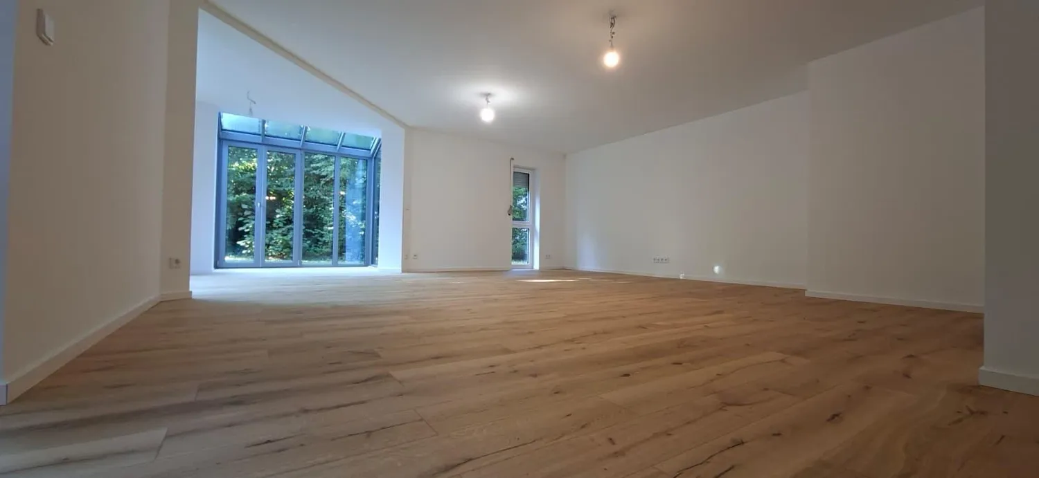 2 Zimmer Wohnung mit 90 m² in München – Bild 2