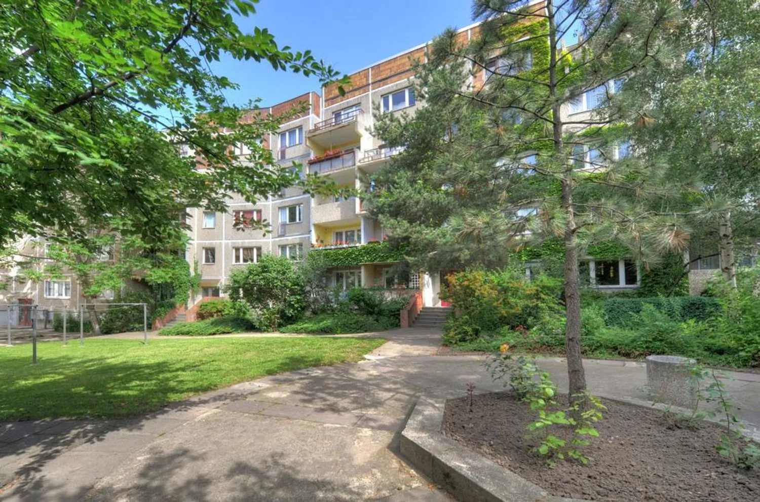 3 Zimmer Wohnung mit 84 m² in Halle (Saale) – Bild 2