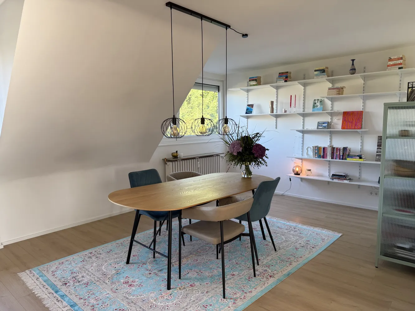 3 Zimmer Wohnung mit 102 m² in Düsseldorf – Bild 2