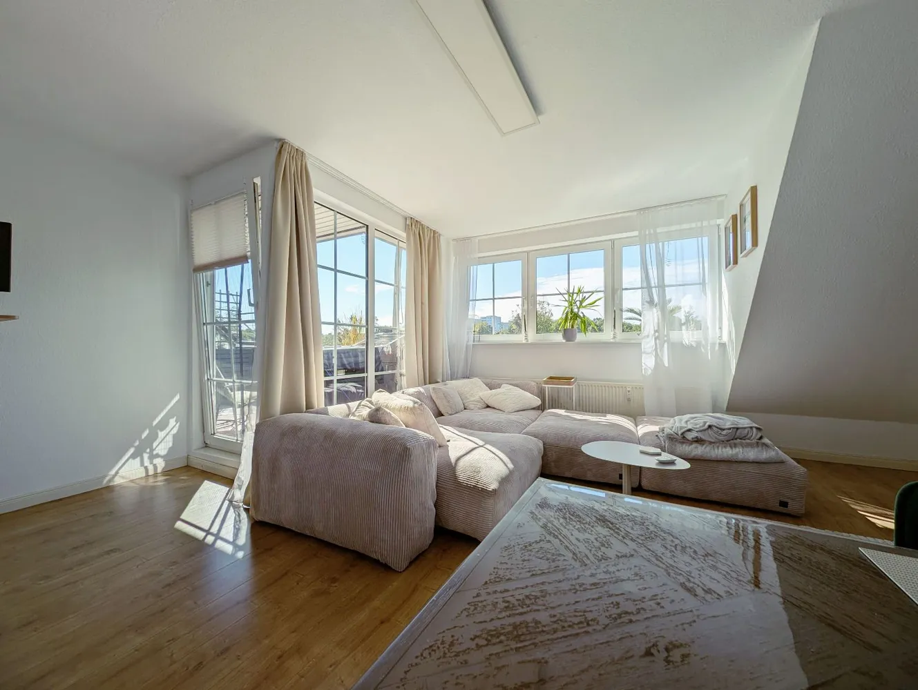 3 Zimmer Wohnung mit 77 m² in Hamburg – Bild 4