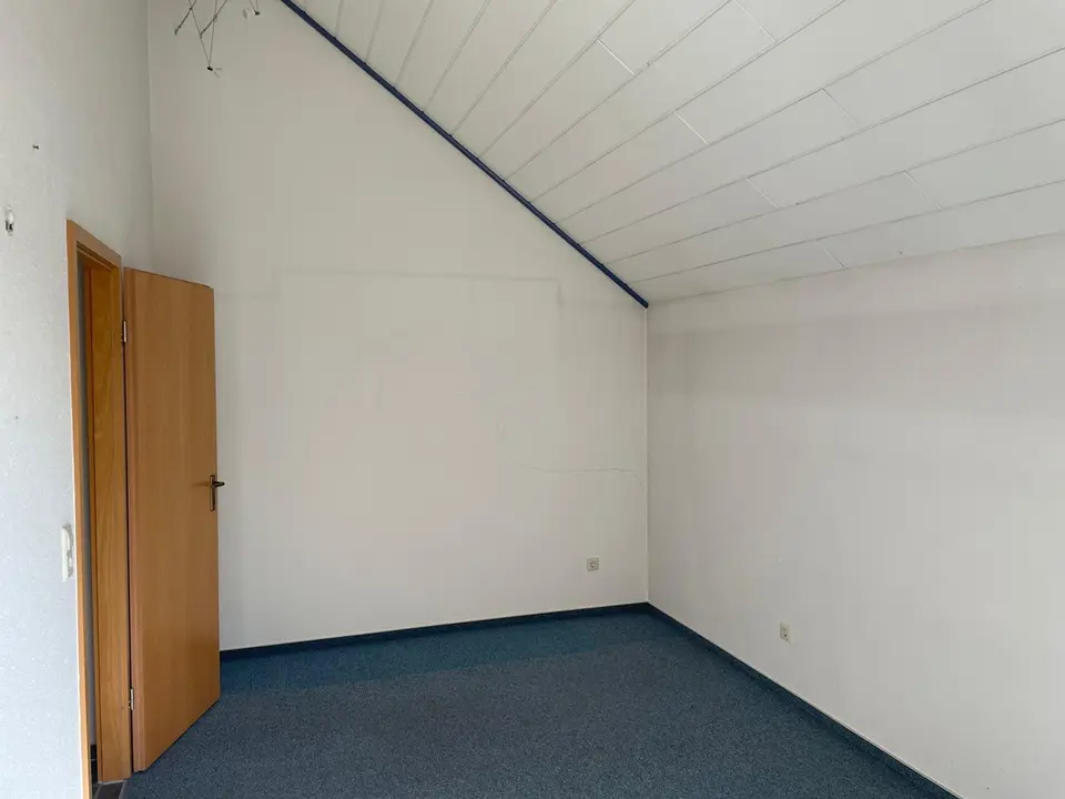 4 Zimmer Wohnung mit 160 m² in Herrenberg – Bild 8