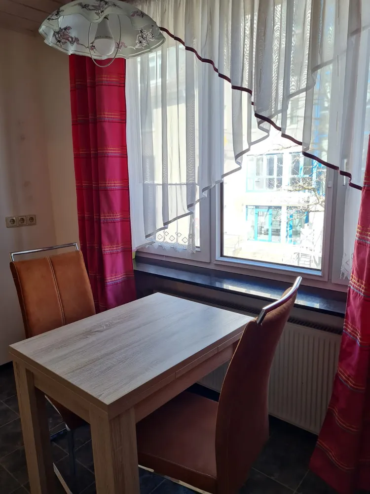 2 Zimmer Wohnung mit 98 m² in Weiden in der Oberpfalz – Bild 1