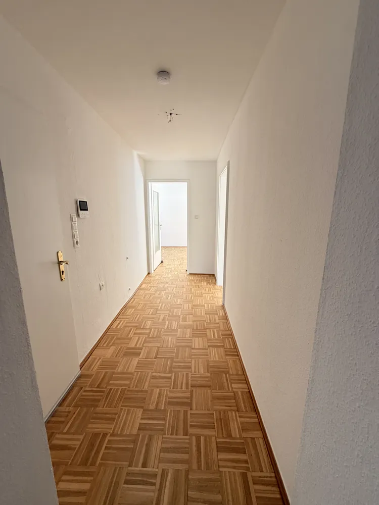 4 Zimmer Wohnung mit 98 m² in Ludwigshafen am Rhein – Bild 1