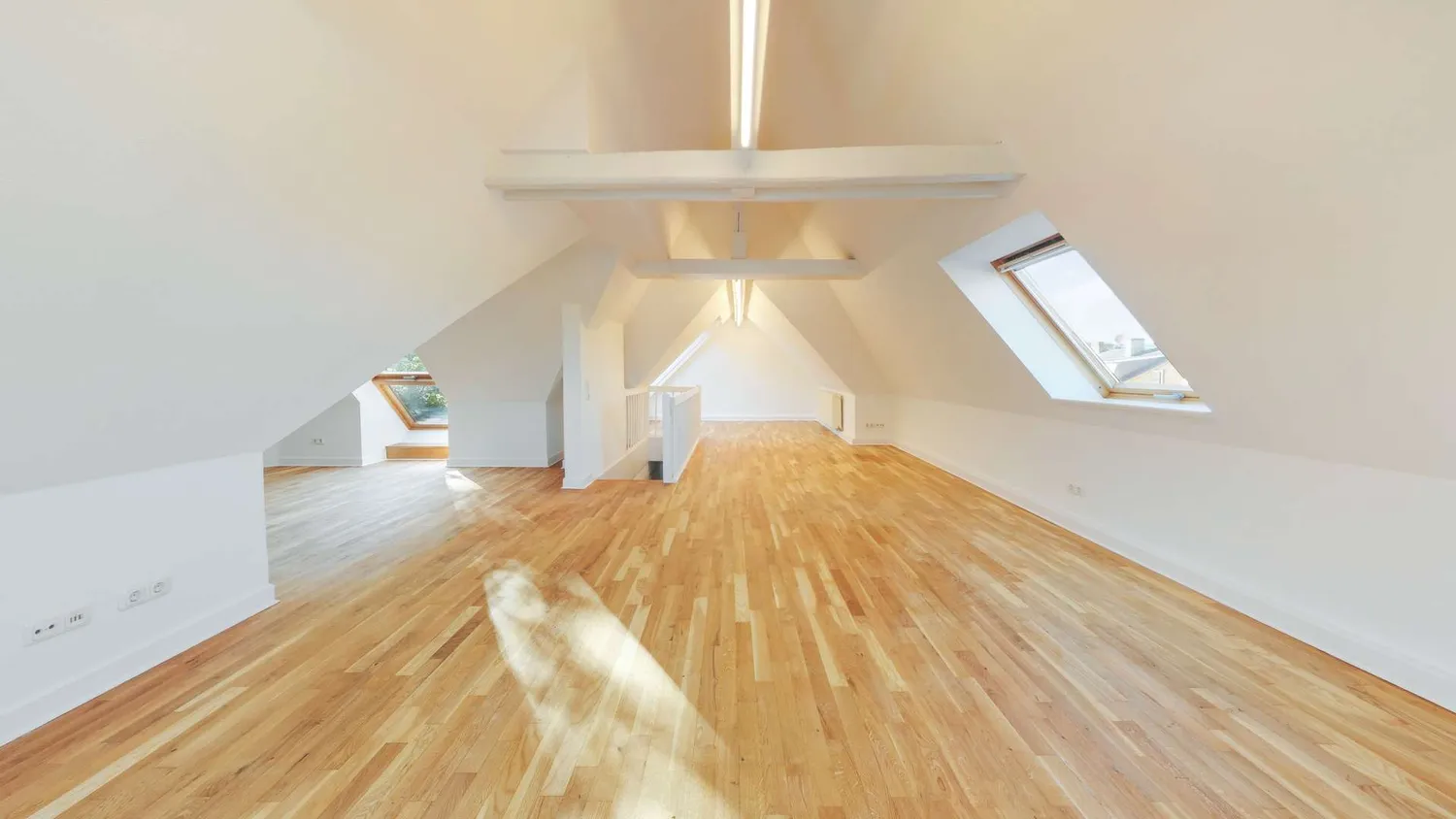 5 Zimmer Wohnung mit 154 m² in Weimar – Bild 2