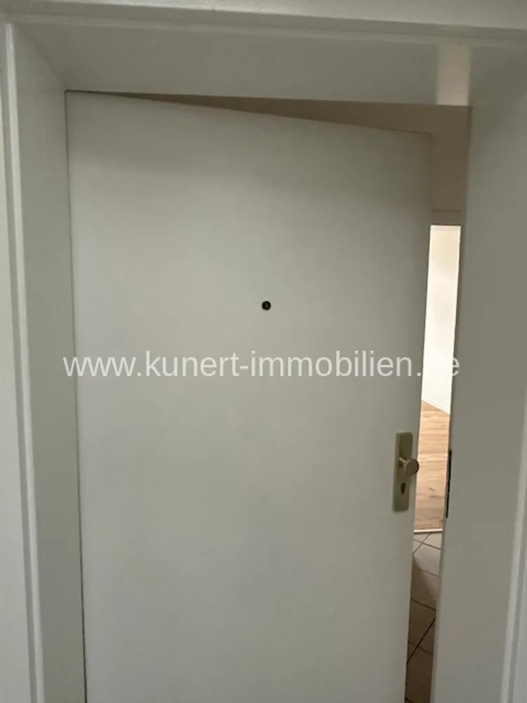 2 Zimmer Wohnung mit 65 m² in Halle (Saale) – Bild 4