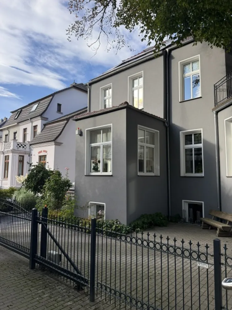 2 Zimmer Wohnung mit 60 m² in Rostock – Bild 1