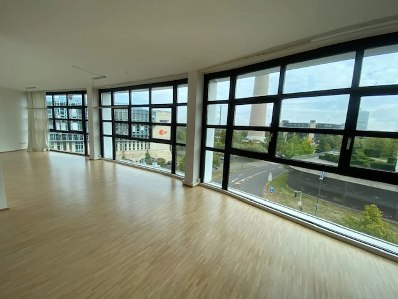2 Zimmer Wohnung mit 84 m² in Düsseldorf – Bild 7
