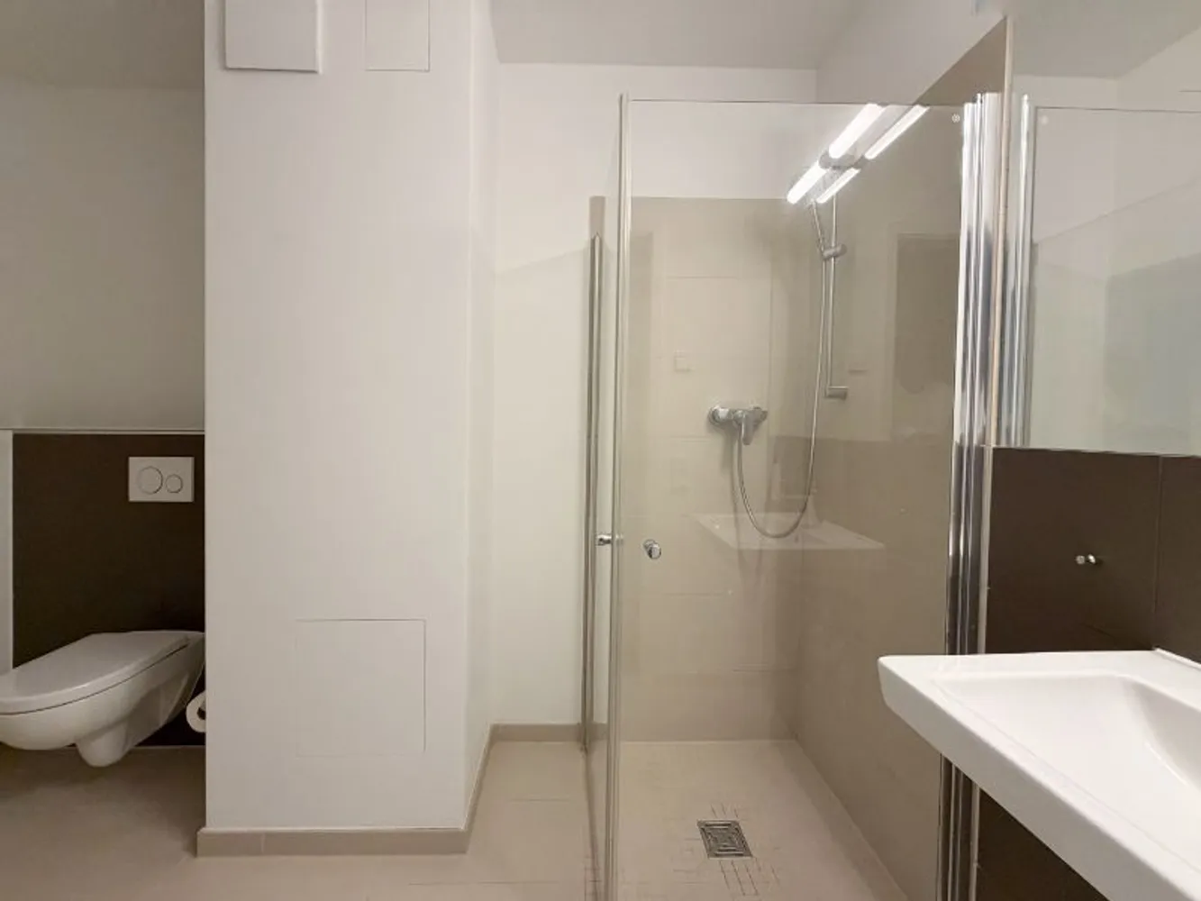 2 room apartment with 64 m² in Hamburg – Photo 8
