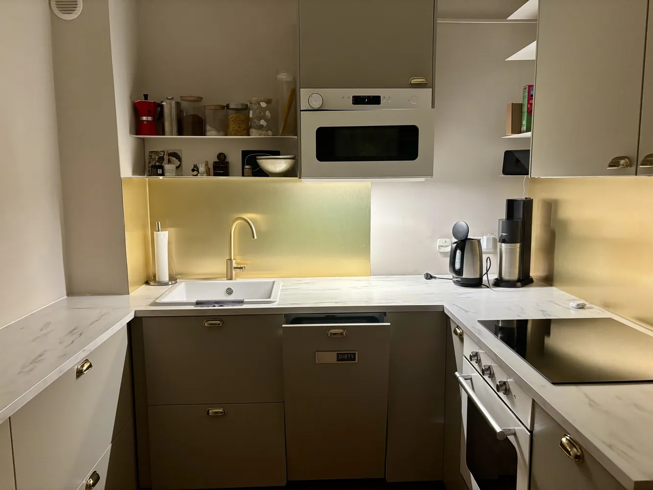 2 room apartment with 60 m² in Cologne – Photo 3