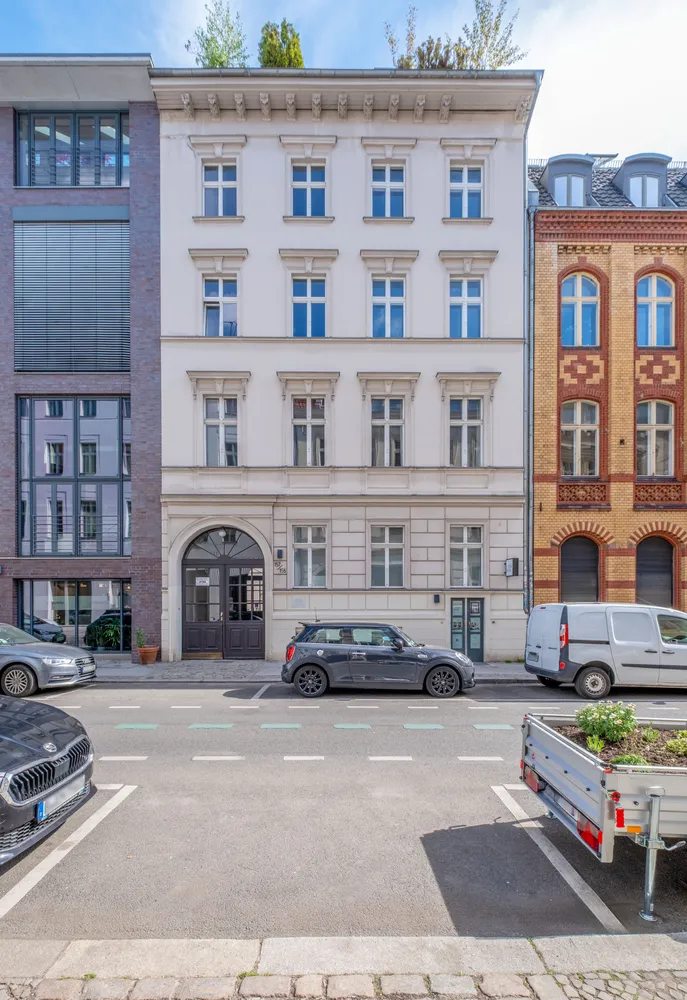 2 Zimmer Wohnung mit 160 m² in Berlin – Bild 2