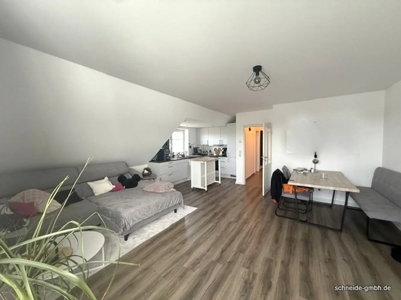 3 Zimmer Wohnung mit 82 m² in Hamburg – Bild 3