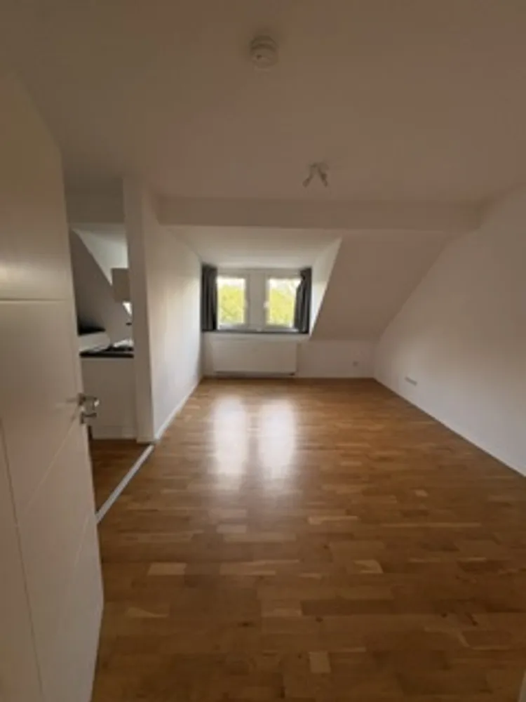 3 Zimmer Wohnung mit 70 m² in Düsseldorf – Bild 4