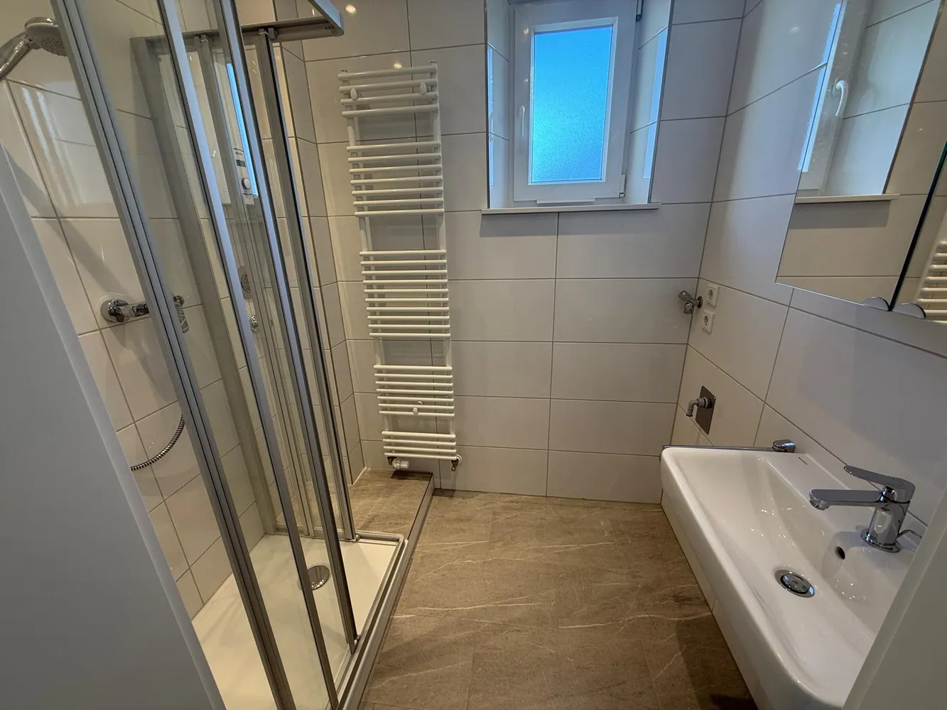 3 Zimmer Wohnung mit 60 m² in München – Bild 2