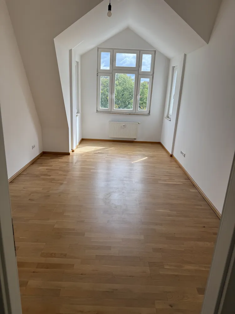 3 Zimmer Wohnung mit 108 m² in Berlin – Bild 2