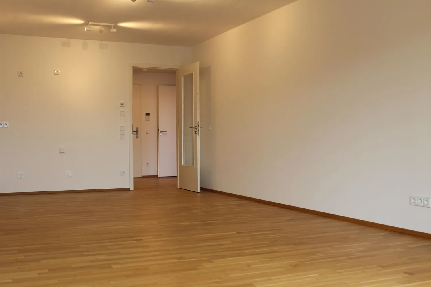 2 Zimmer Wohnung mit 68 m² in Dresden – Bild 3