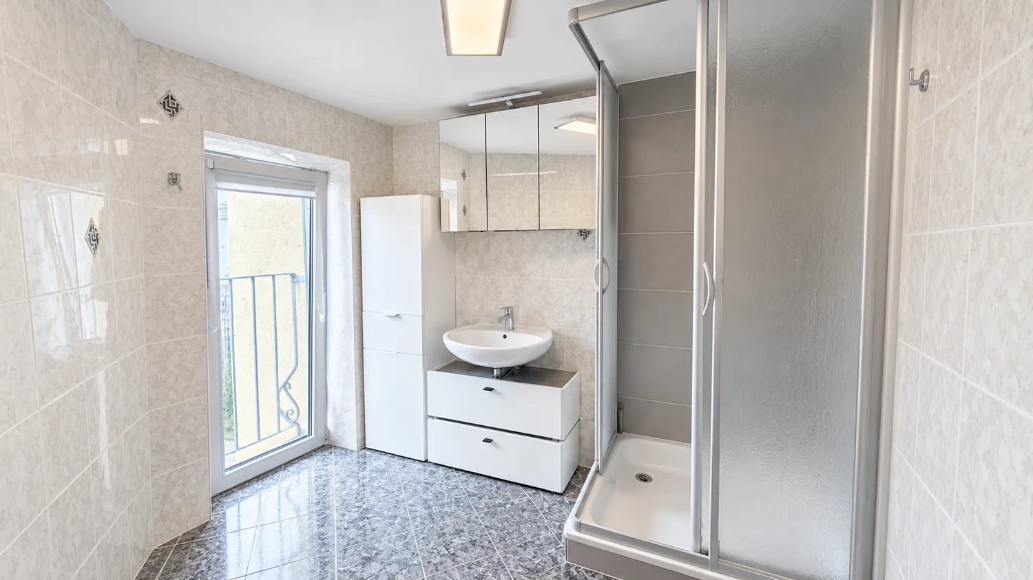 4 Zimmer Wohnung mit 112 m² in Magdeburg – Bild 3