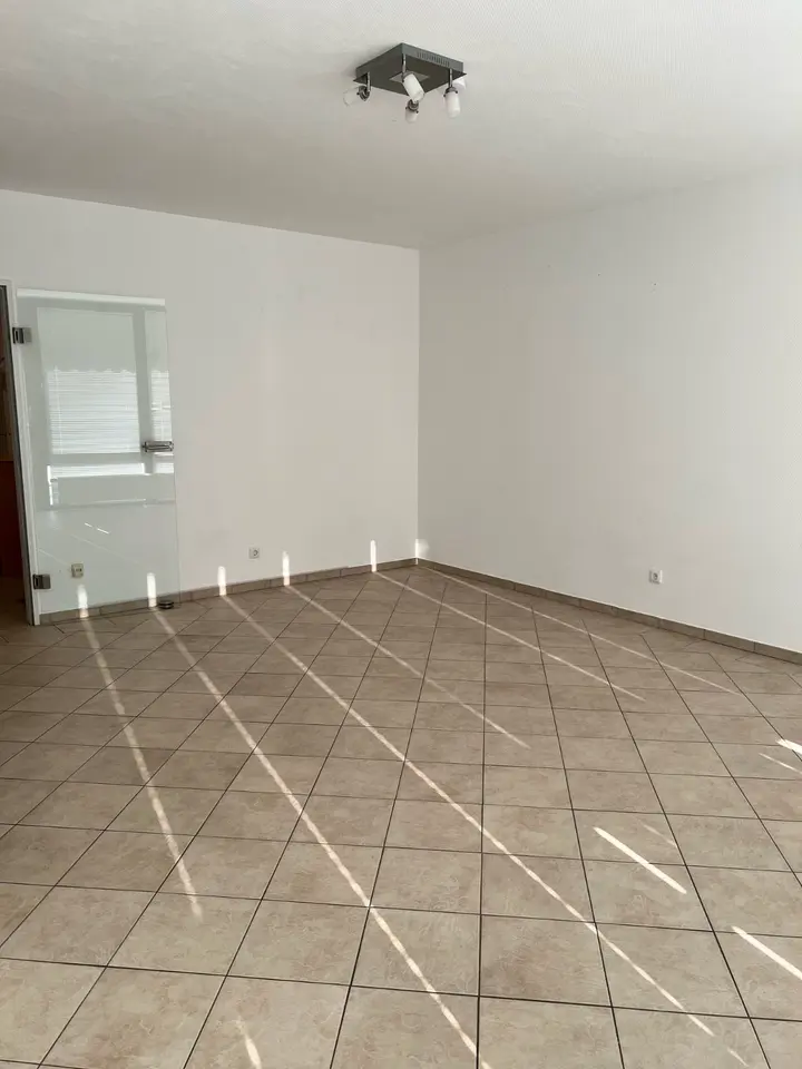 2 Zimmer Wohnung mit 67 m² in Aachen – Bild 1