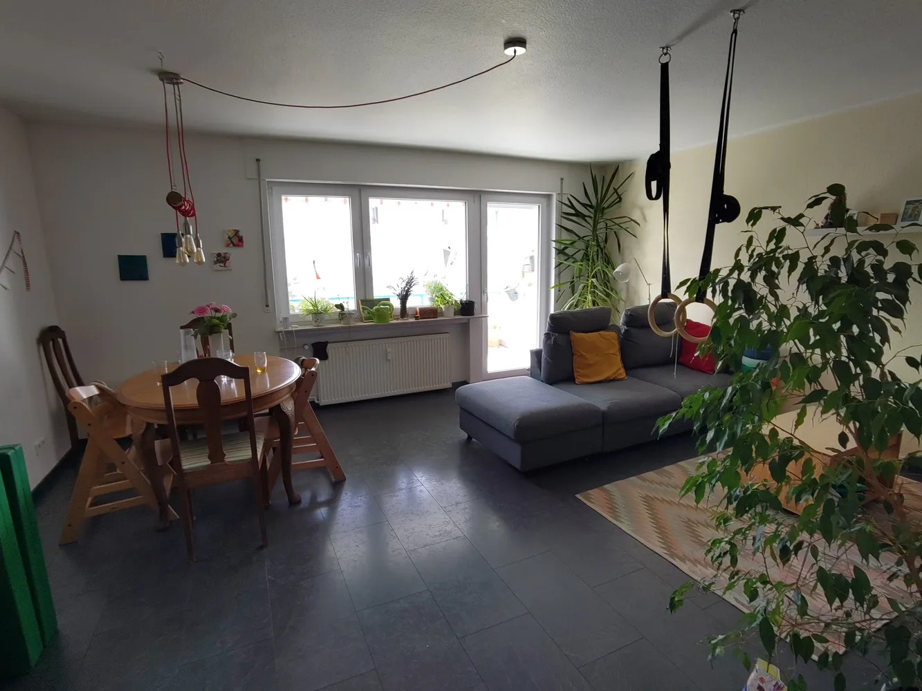 4 Zimmer Wohnung mit 94 m² in Karlsruhe – Bild 1