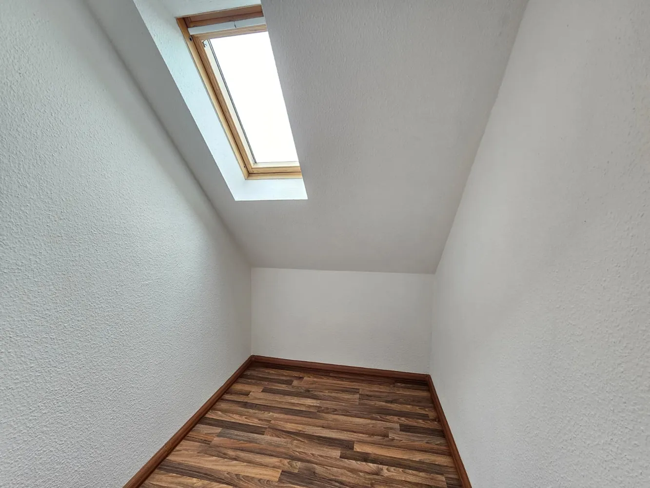 4 Zimmer Wohnung mit 93 m² in Magdeburg – Bild 3