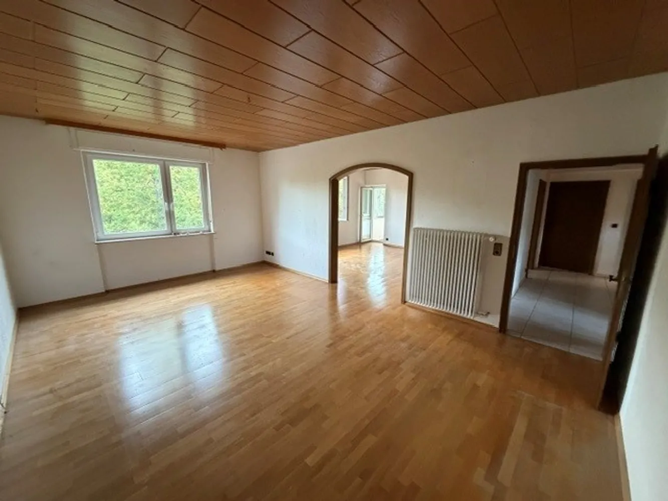 4 Zimmer Wohnung mit 120 m² in Karlsruhe – Bild 1