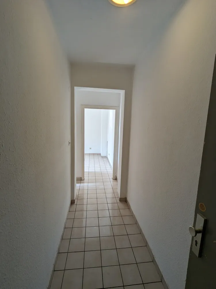 1 Zimmer Wohnung mit 31 m² in Köln – Bild 3