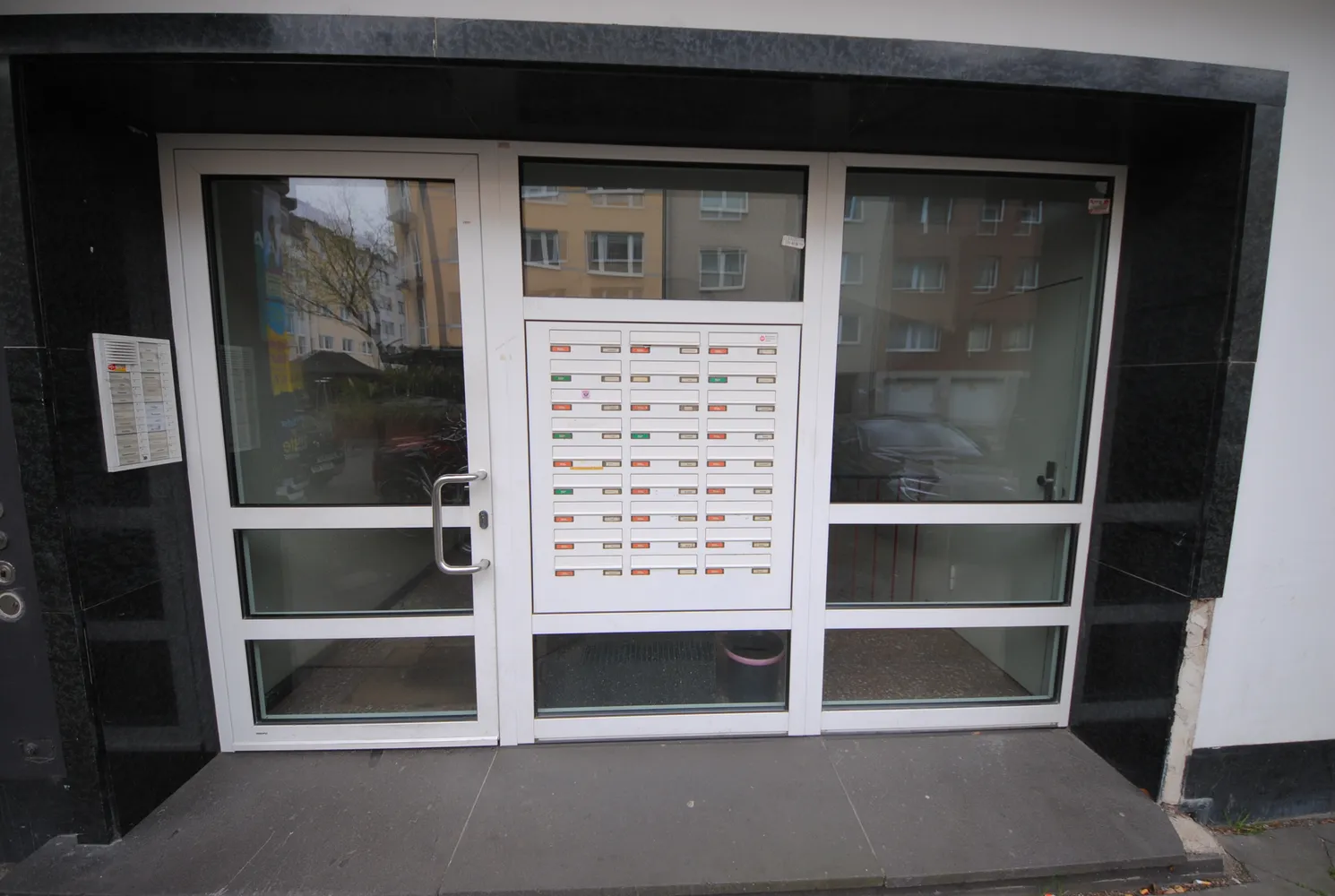 3 Zimmer Wohnung mit 77 m² in Düsseldorf – Bild 3