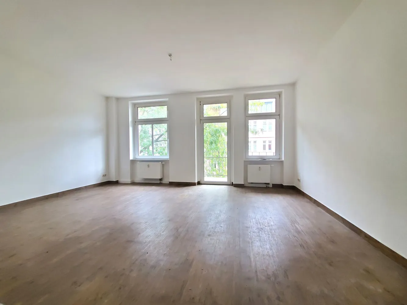 3 Zimmer Wohnung mit 90 m² in Erfurt – Bild 1