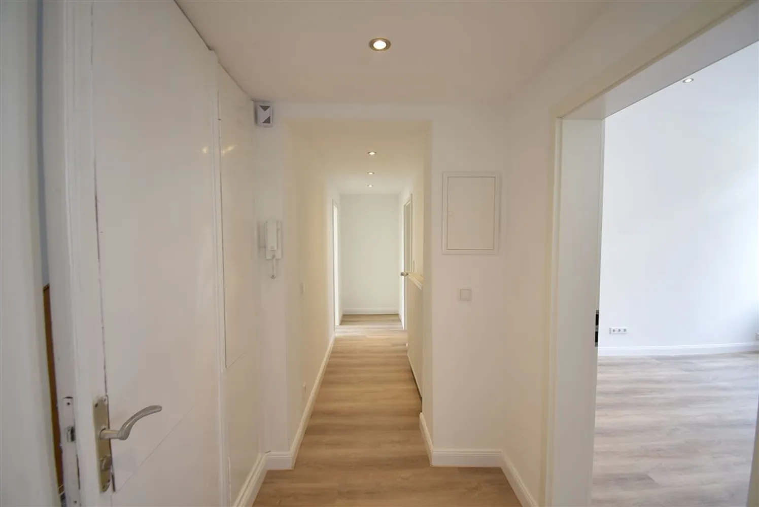 2 Zimmer Wohnung mit 81 m² in Krefeld – Bild 3