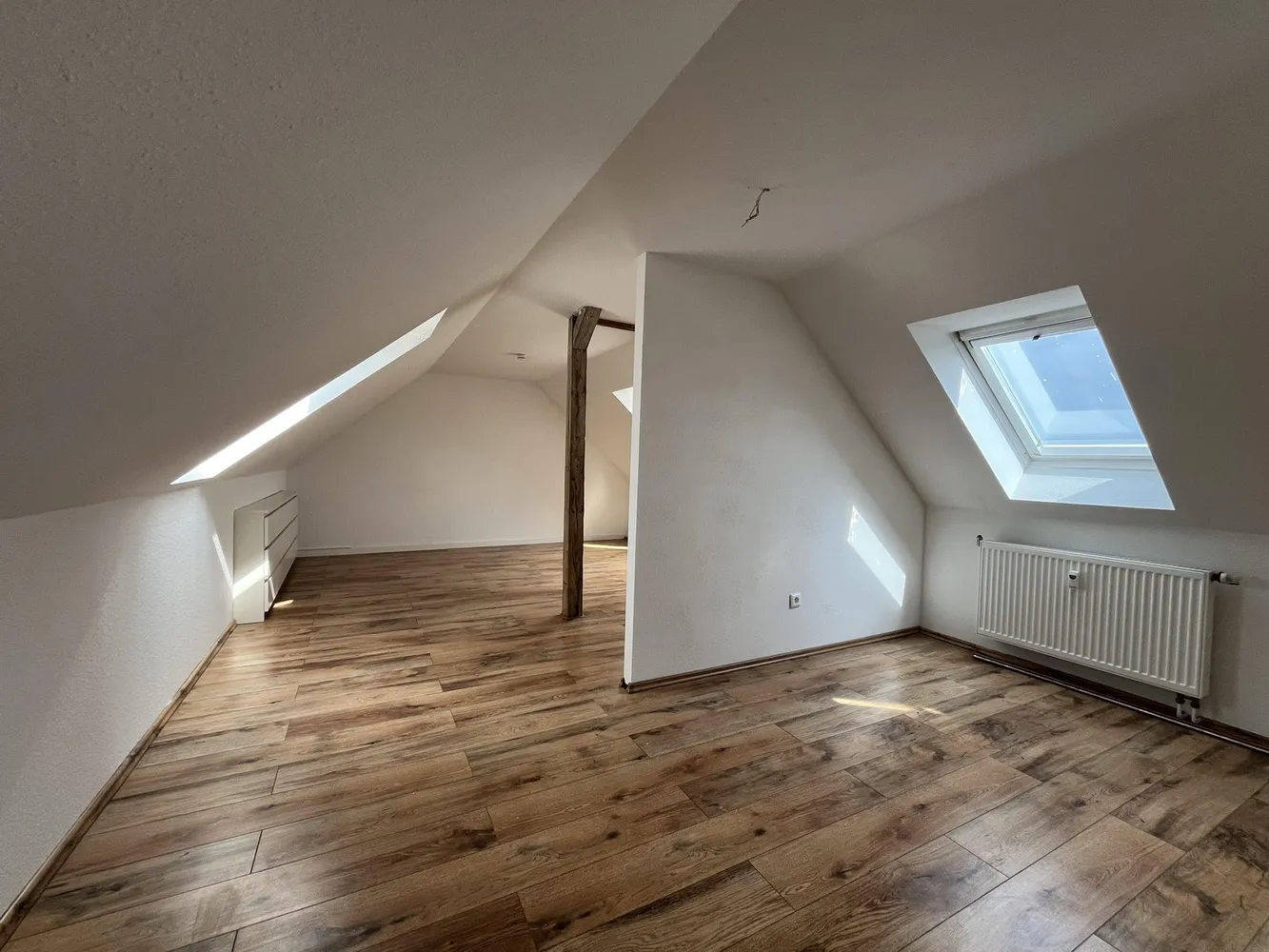 4 Zimmer Wohnung mit 94 m² in Chemnitz – Bild 1