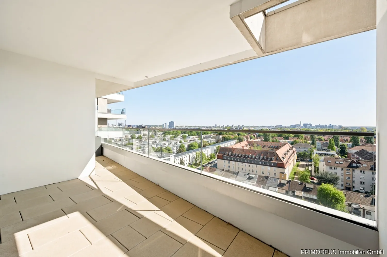 4 Zimmer Wohnung mit 176 m² in Frankfurt am Main – Bild 3