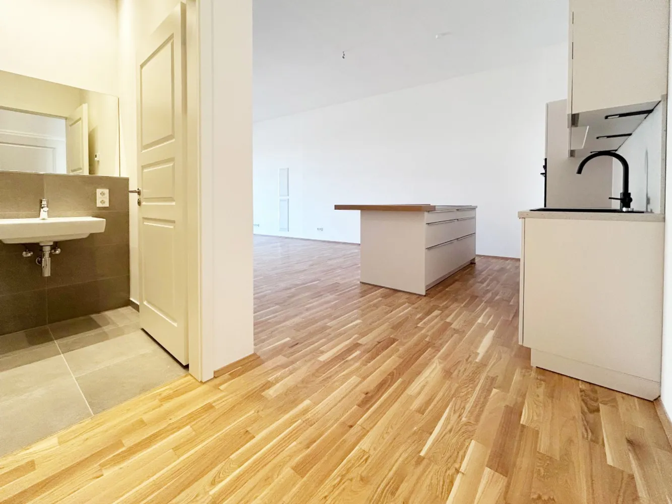 3 room apartment with 117 m² in Chemnitz – Photo 2